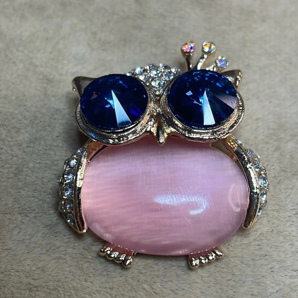 Jewelry - Pink Owl with Blue Eyes Brooch